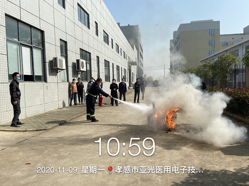 公司組織消防應急安全演練活動(dòng)